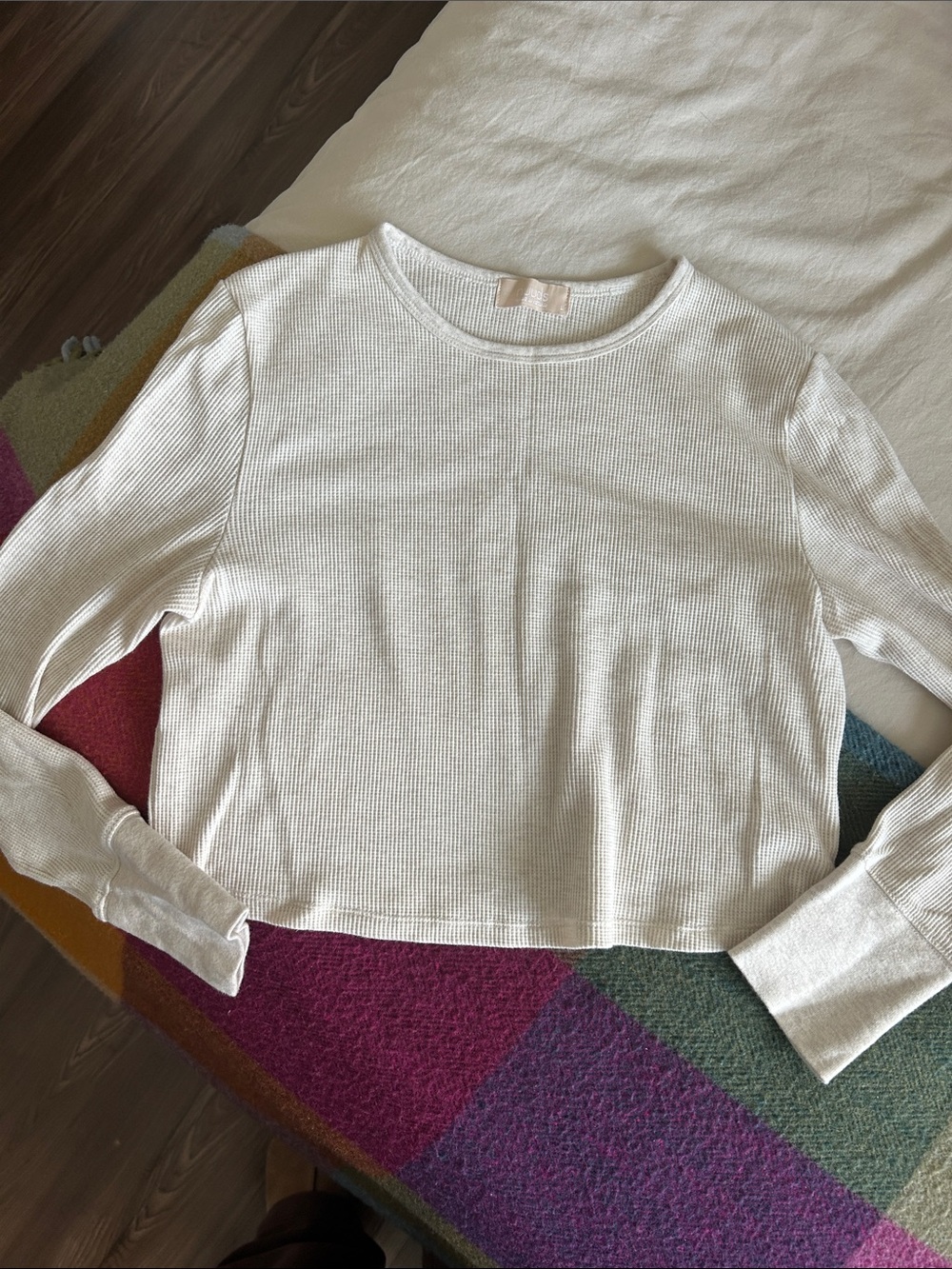 NUUDS Women's Long Sleeve Ribbed Crewneck Sweater in White Henley Cropped Large